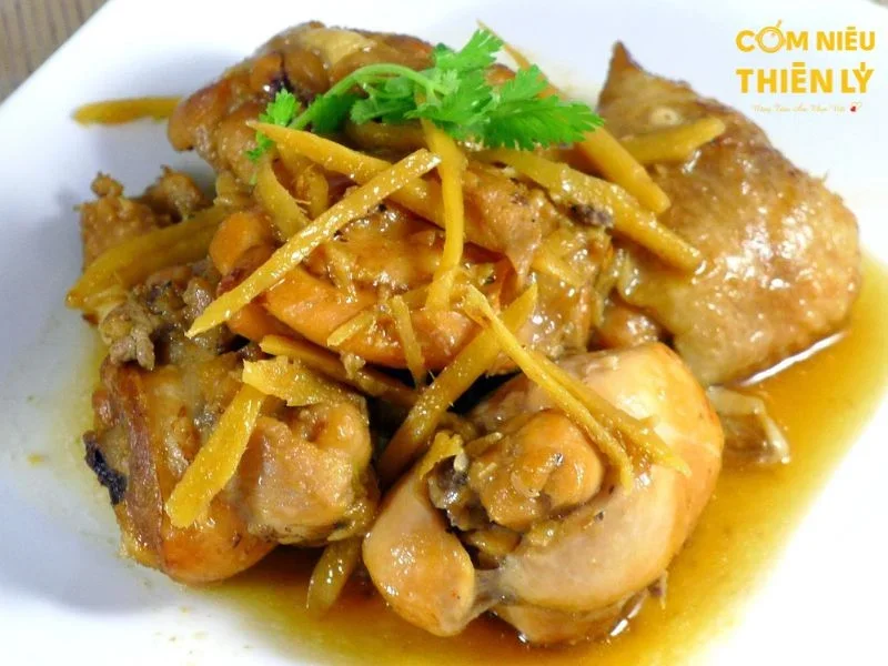 Gà kho gừng là món ăn dễ chế biến và phù hợp với nhiều khẩu vị khác nhau