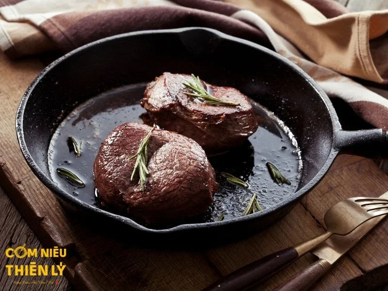 Thịt bò áp chảo cung cấp đủ dưỡng chất mà lại không béo