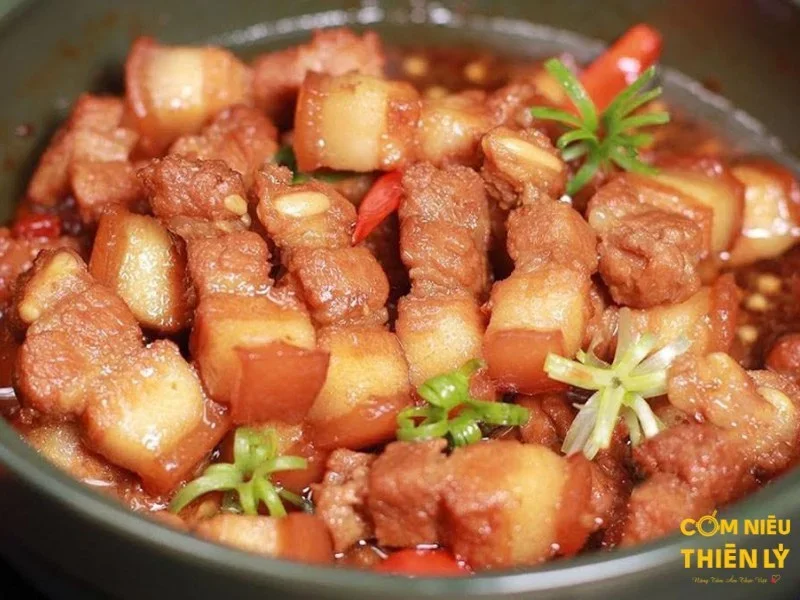 Thịt ba chỉ kho tiêu ngon “nuốt lưỡi”