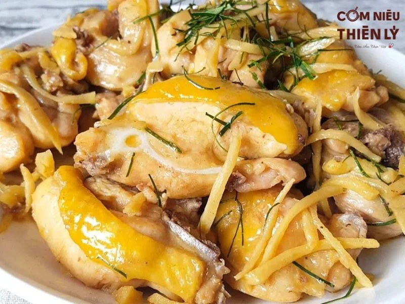 Gà rang gừng “hao cơm”