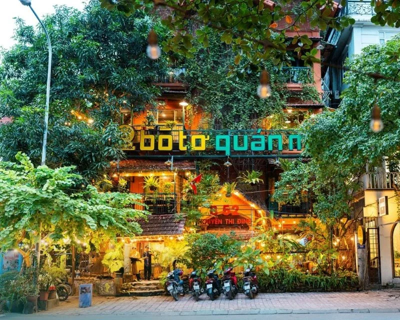 Bò tơ quán mộc nổi tiếng với các món ăn từ thịt bò