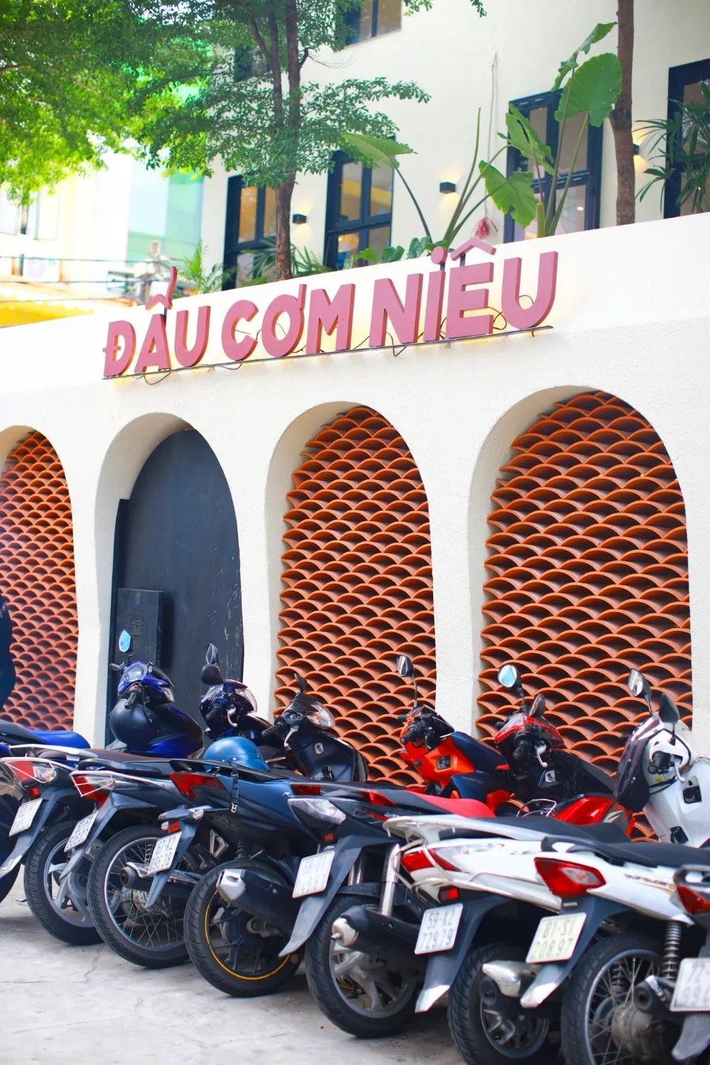 Claypot rice perfected at Com Nieu Dau!