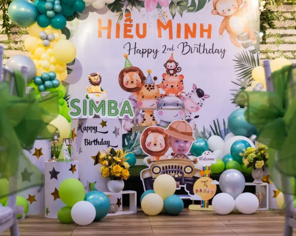 Vuon Que also accepts decorations for important parties such as birthdays, weddings,...