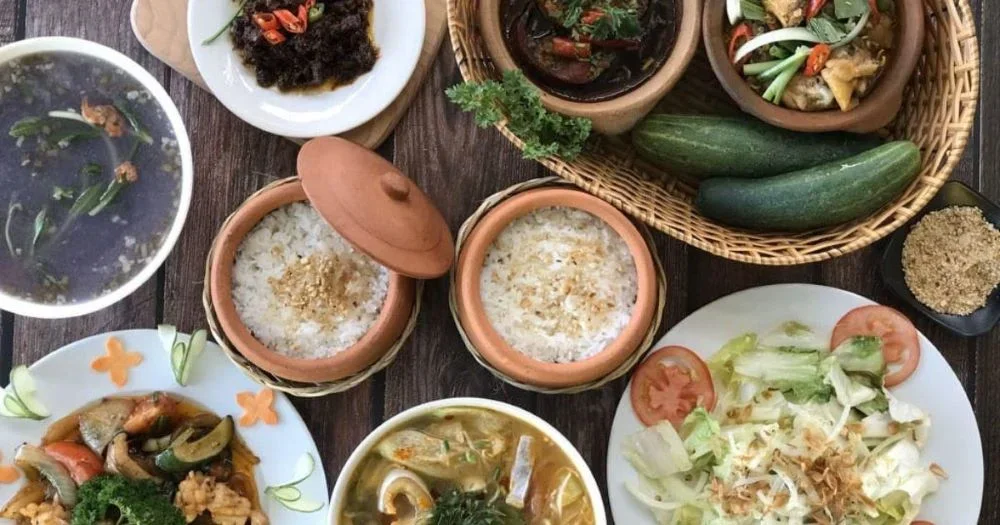 Thực đơn phong phú tại quán cơm niêu D2