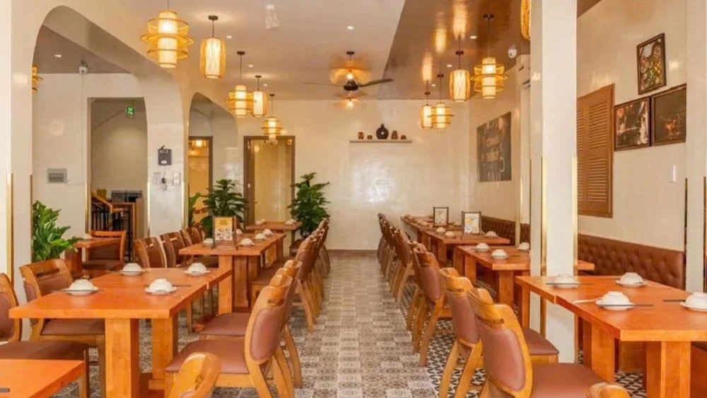 Không gian quán mang đậm chất truyền thống, ấm cúng