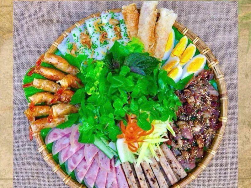 Mẹt chả ram tôm đất đặc sản Bình Định đầy đủ tạo Xứ Nẫu Quán