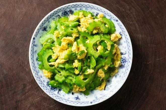 Món khổ qua xào trứng ngon mà dễ làm trong bửa cơm gia đình