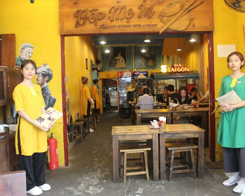 Bep Me In offers delicious, high-quality dishes with beautiful presentation.