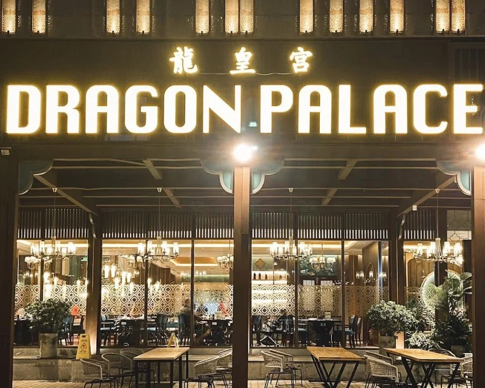 Dragon Palace là nhà hàng về ẩm thực Quảng Đông nổi tiếng tại Sài Gòn