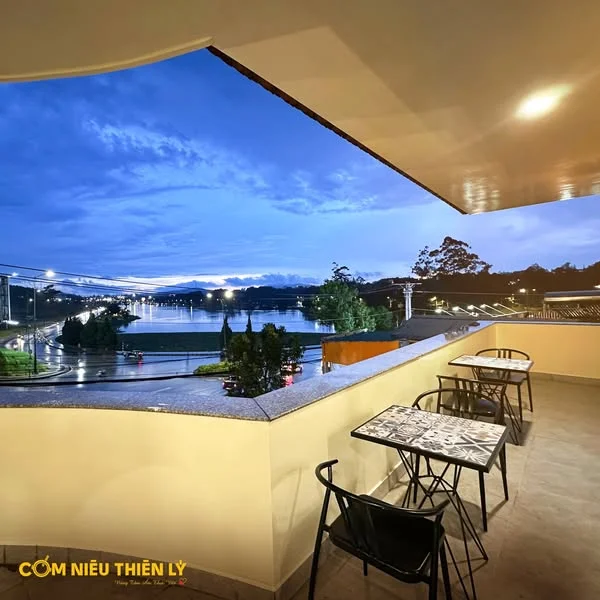 ThienLyDaLatBuaComGiaDinhAmAp